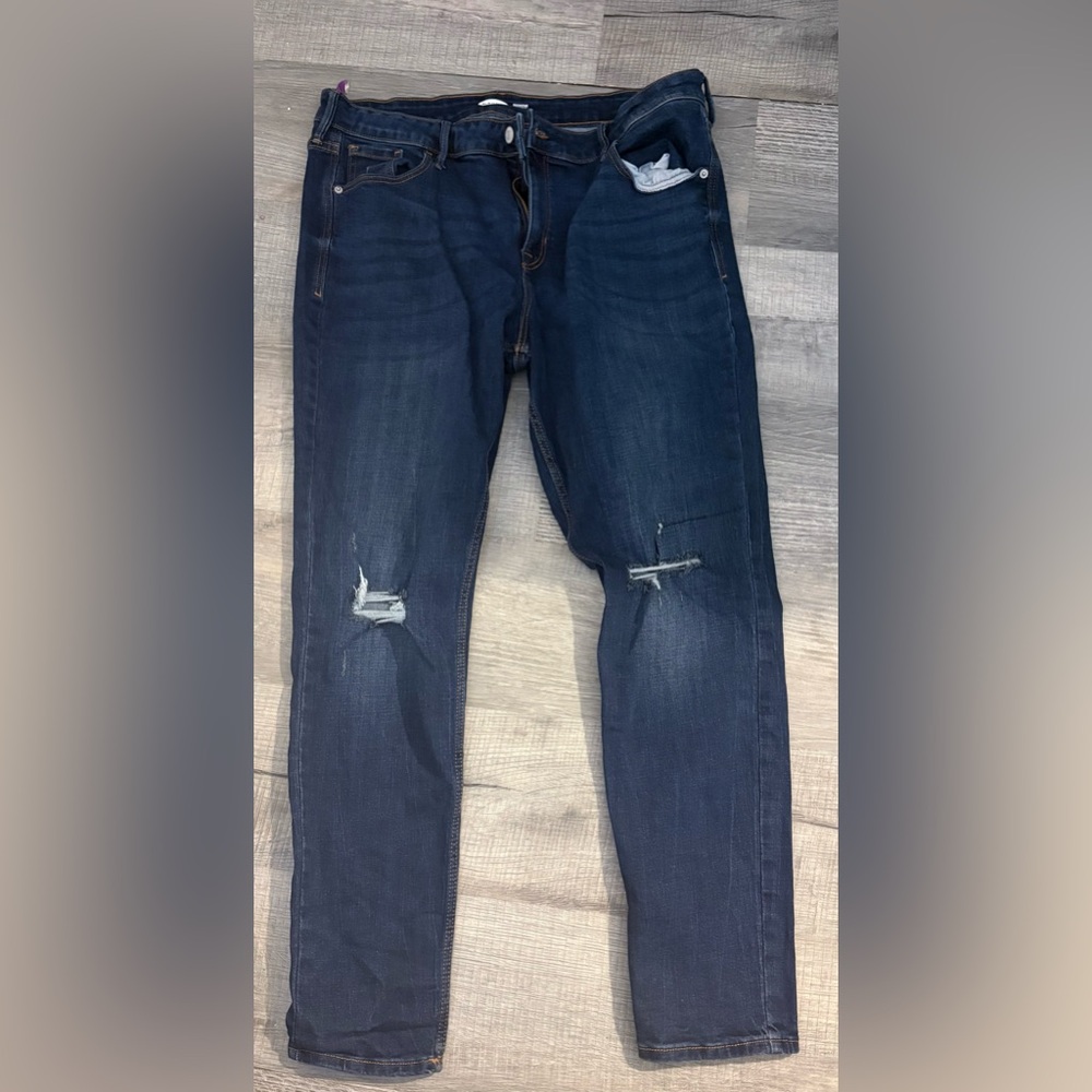 Old Navy Rockstart super skinny jeans distressed denim dark wash
